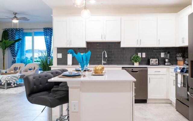 Amazing Home With Mickey Themed Decorated Bedroom Near Disney