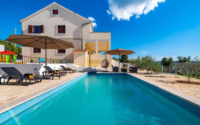 Beautiful Home in Krusevo With 3 Bedrooms, Wifi and Outdoor Swimming Pool