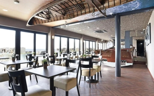 Beachhouse Hotel