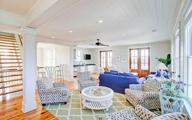 711 Carolina Boulevard