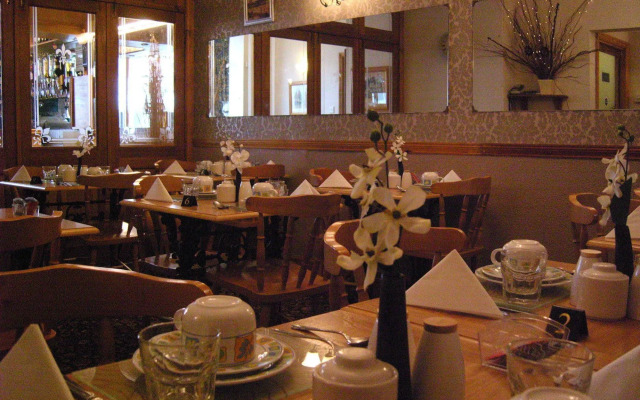 OYO Abbey Lodge Hotel
