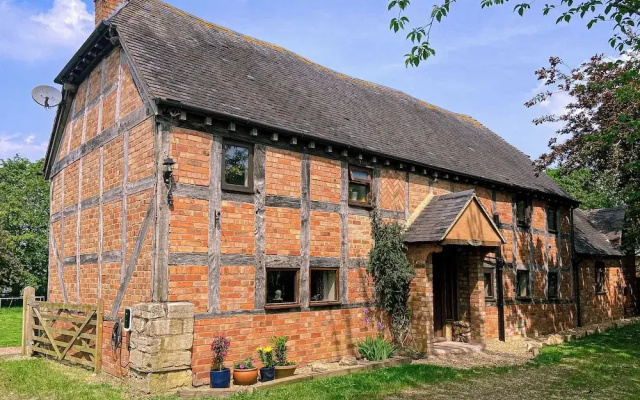 The Threshing Barn-Stunning 5 BD Retreat