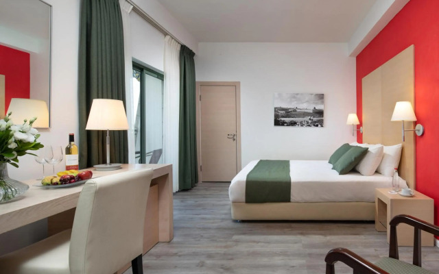 Legacy Hotel