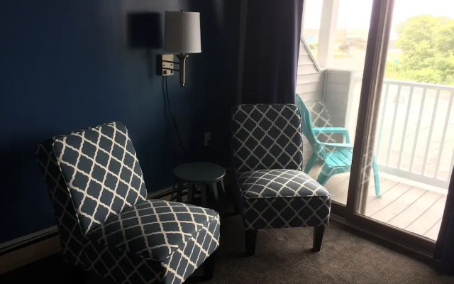 Harborline Hotel