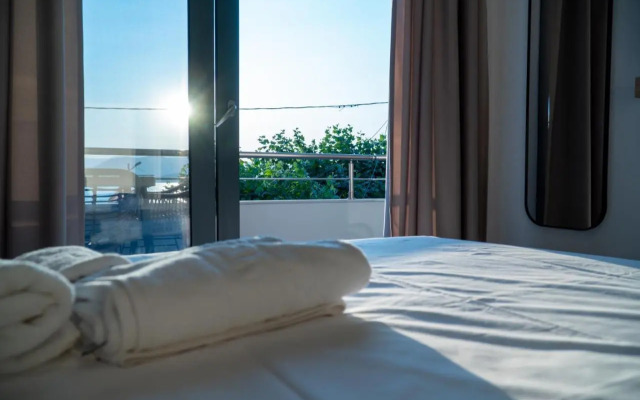 suite apartment Sun Rise Αdonis
