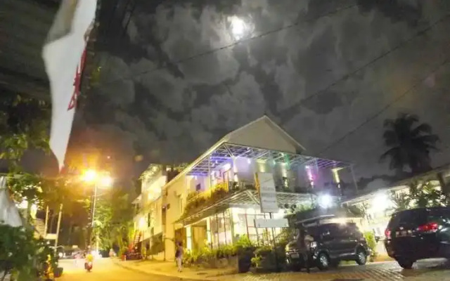 Selesa Hotel