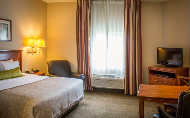 Candlewood Suites Airport by IHG