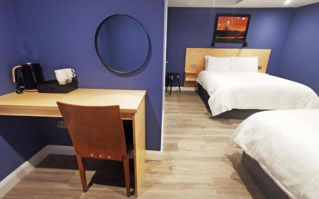 Port 56 Guesthouse