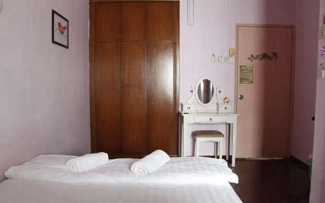 Three Little Birds Home - Hostel
