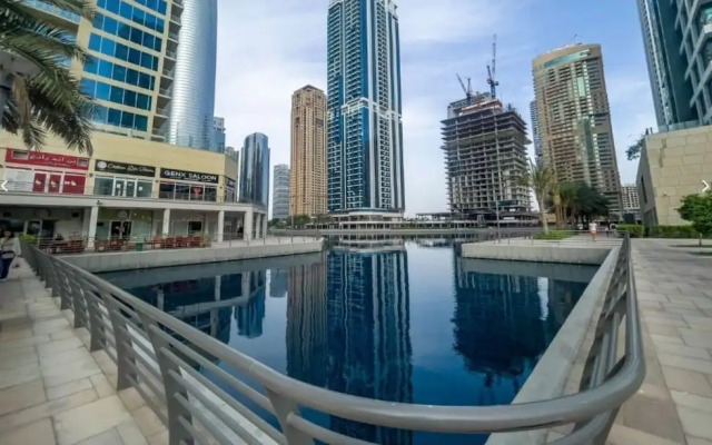 Spacious 1BR with Balcony in JLT