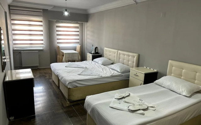 Nigrum Otel