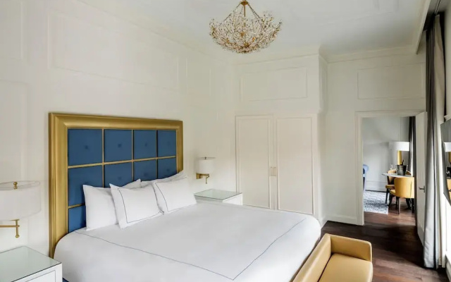 The Adelphi Hotel