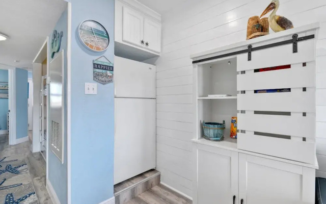 Seascape 1320 1 Bedroom Condo by RedAwning