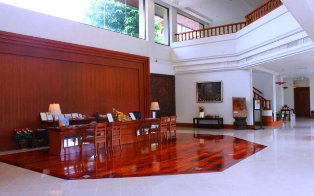 The Imperial River House Resort