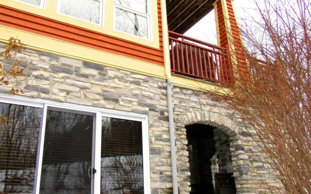 Tremblant les Eaux by Les Suites