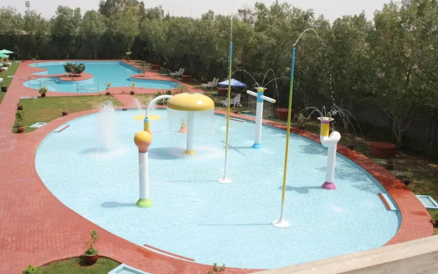 Dreamworld Resort, Hotel & Golf Course