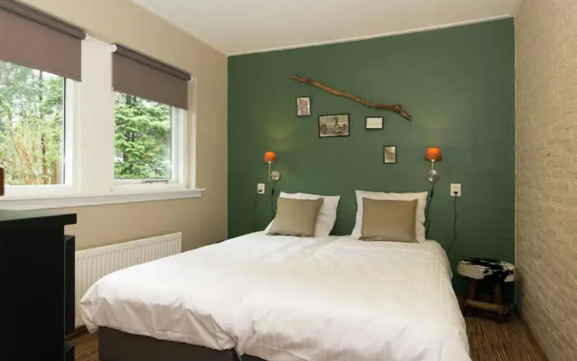 Beautiful Home With Lots of Privacy, in the Forest