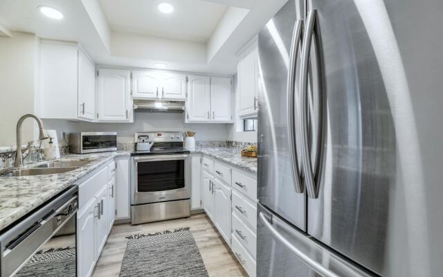 N92s1157 2 Bedroom Condo