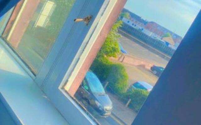 Entire Two Double Bedrooms Flat N4