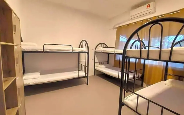 Karya Story Hostel