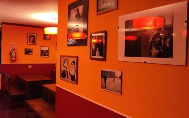 Hostel BarHouse