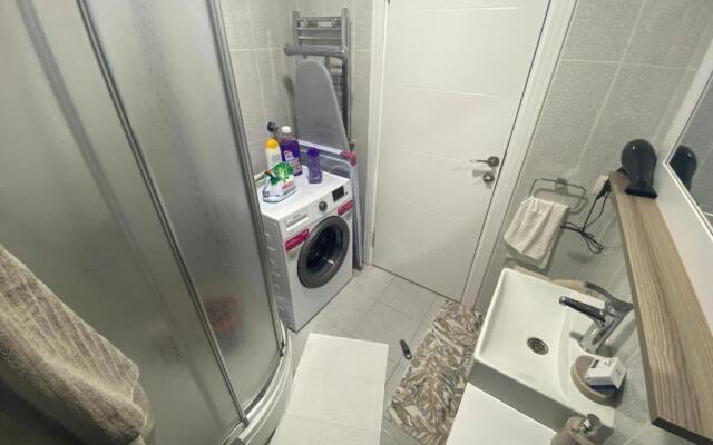 1-bedroom, nearby services, park, free wifi, free parking - MK1
