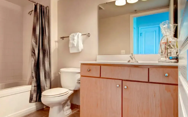 Global Luxury Suites at Spring Hill