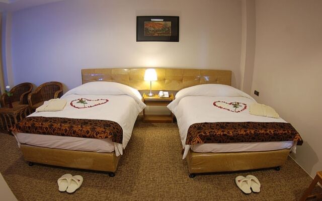 Holiday Hotel Yangon