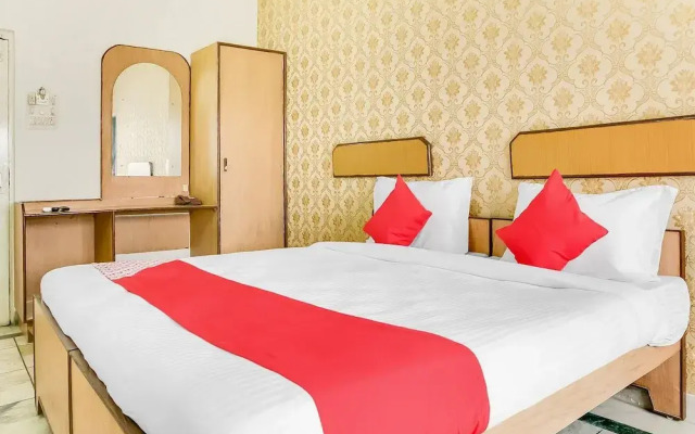 OYO 47645 Hotel Sai Vinayak Boarding And Lodging