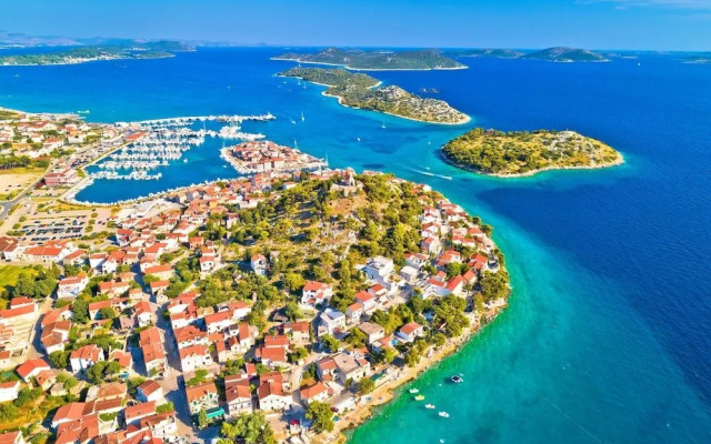 Apartment Lara 1Km From Sea