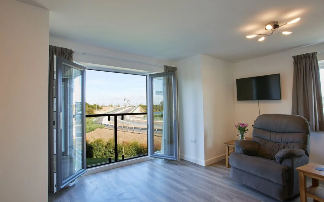 Ebbsfleet International Apartment
