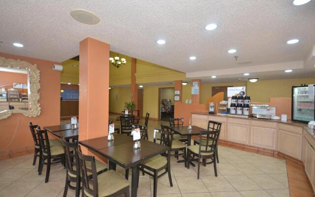 Ramada by Wyndham Santa Fe