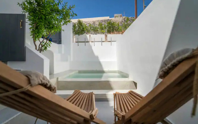 Nostos Apartments
