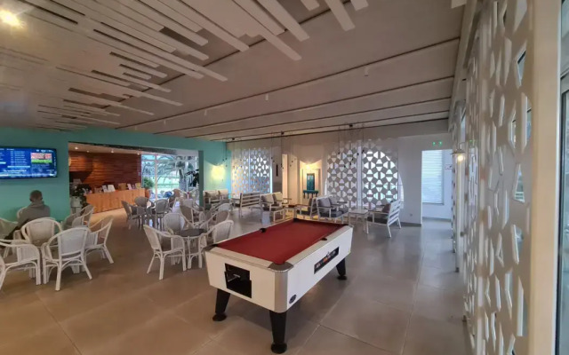 Irina Beach Hotel