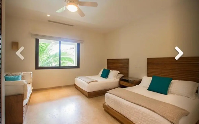 Stunning Four Bedroom House With Ocean Views and Whales