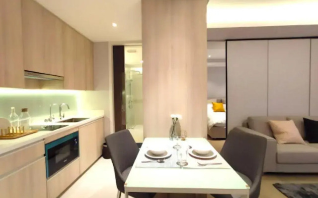 Circle Sukhumvit 11#Luxury#Pool#Gym#BTS Nana&MRT Sukhumvit#1BR#Max2ppl