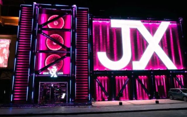 Vienna International Hotel (Guiping Xishan Scenic Area Beijiangwan Branch)