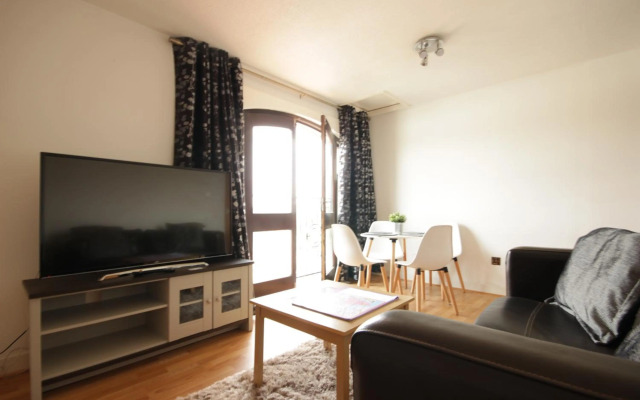 Marina Humber View Apartment