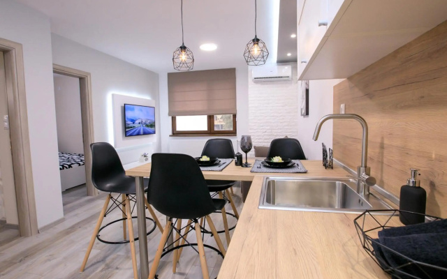 Babylon Park Apartment