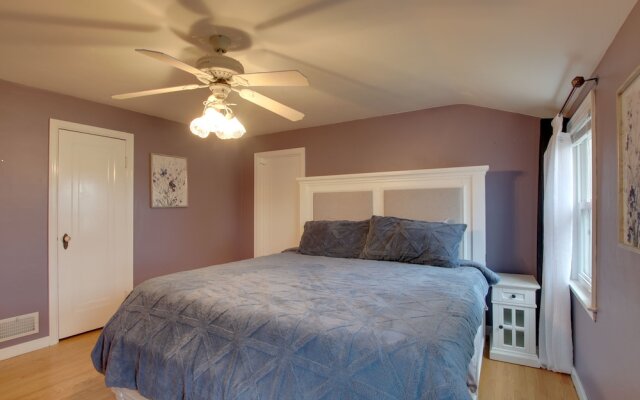 Lakefront Algoma Home w/ Deck, Grill & Fireplace