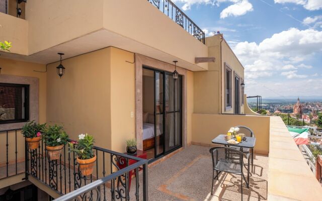 Centro 2BR Home with Rooftop Terrace