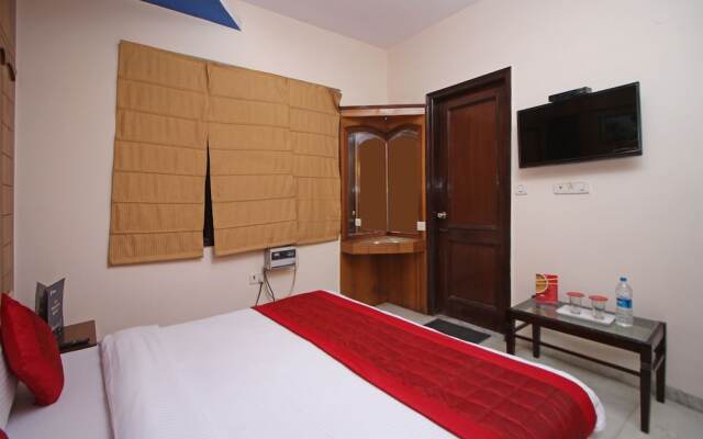 OYO 8336 Hotel De Gold