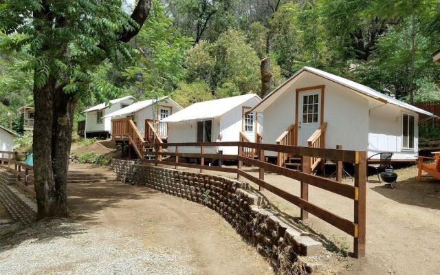 Indian Flat RV Park - Tent Cabins & Cottages