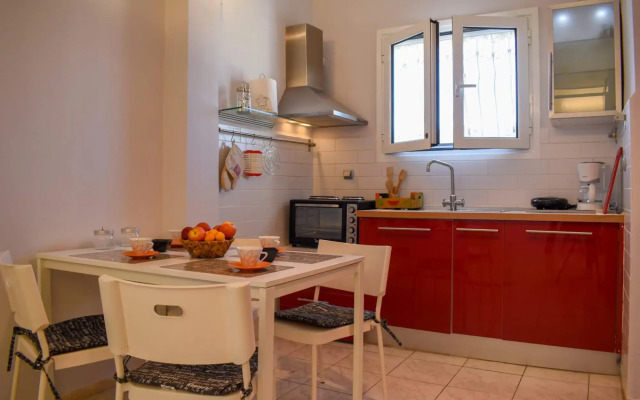 Cozy Flat on the Main Square 10min to the sea
