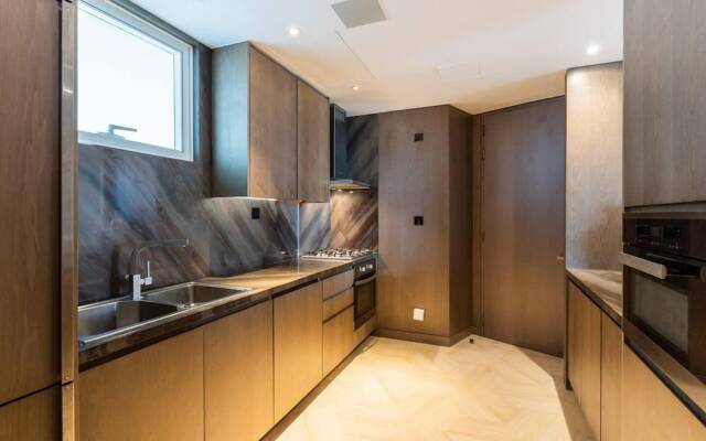 Five Palm Jumeirah Luxurious 2bdr Stunning Views