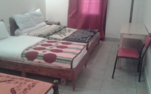 Hotel Almanader