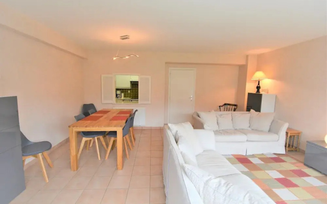 Apartment in Belgium Near the Seawall