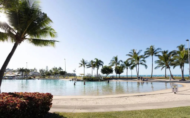 Ocean View 33A Studio Pool Ocean View WIFI