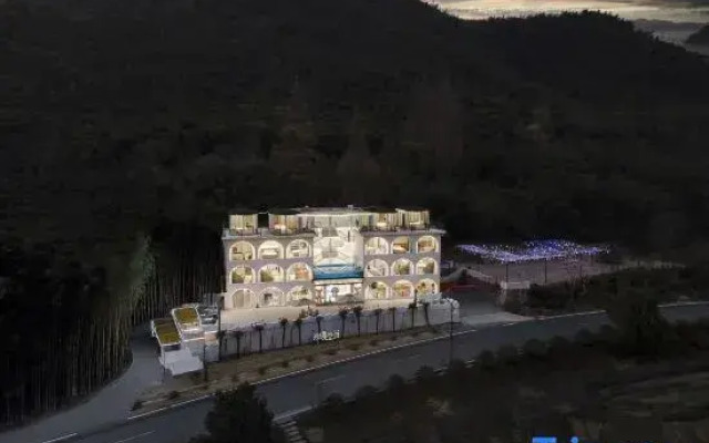 Romantic B&B (Yunshang Grassland Branch)