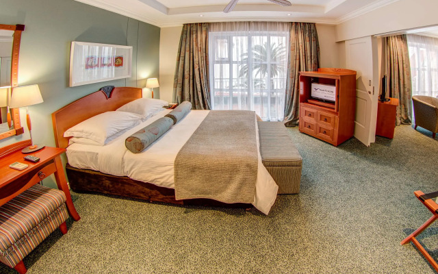 Courtyard Hotel Gqeberha